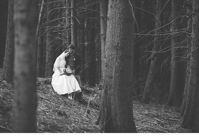 waldhochzeit rustikale hochzeitsinspiration 0036