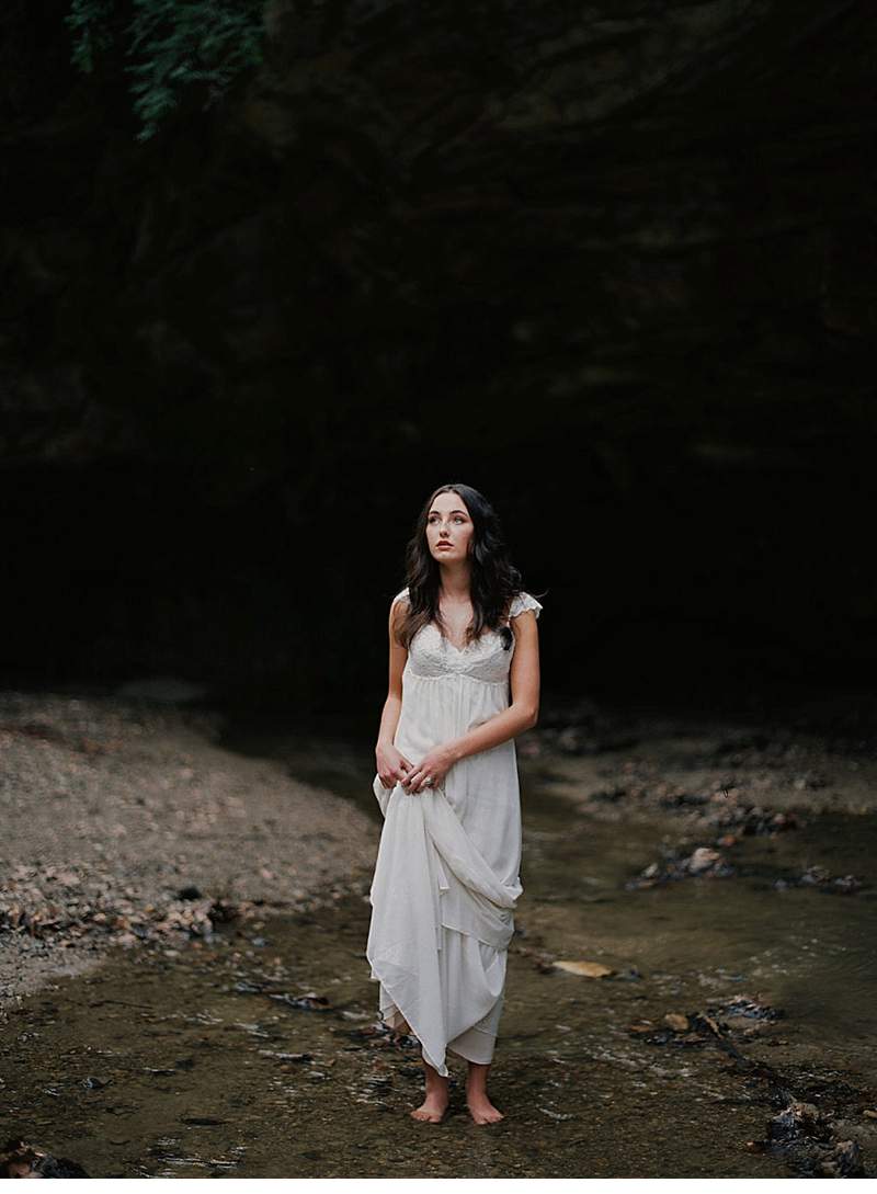 moody-cave-bridal-shoot_0015