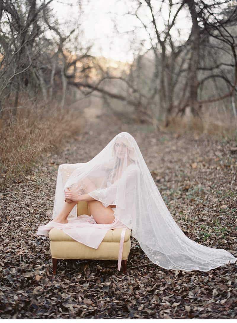 boudoir-bridal-inspiration-shoot_0013