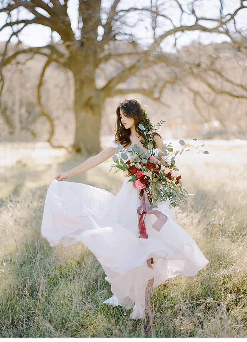 california-ranch-burgundy-wedding-inspiration_0005