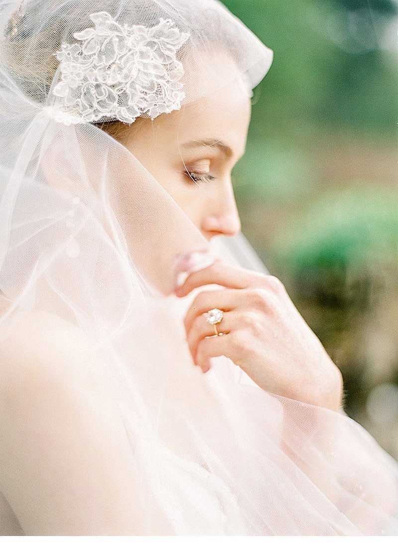 bridal-getting-ready-villa-rochetta-italy_0035a