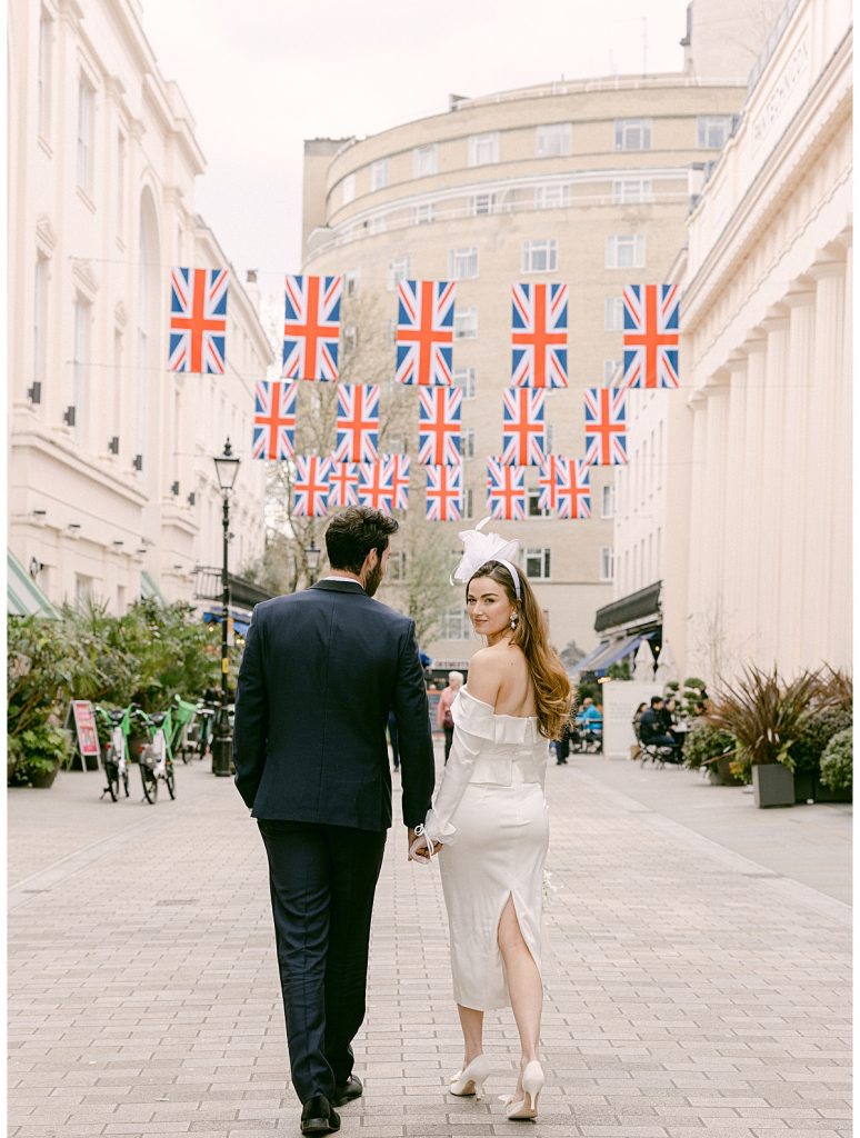 jayce keil London Civil Wedding Ceremony Titelbild Amber & Muse Hochzeitsguide London Hochzeit (2)